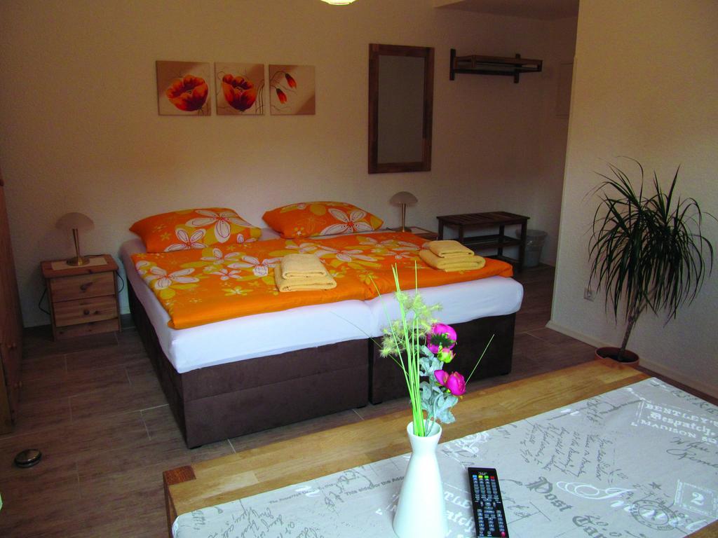 Pension Zum Birnbaum Brandenburg  Esterno foto